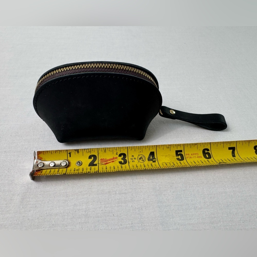 Black and Gold Zip Coin Purse